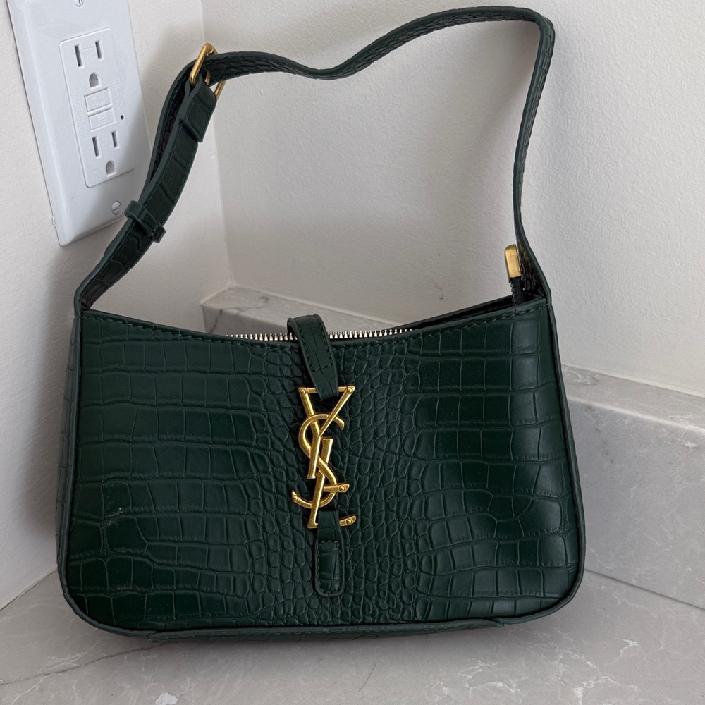 Green purse